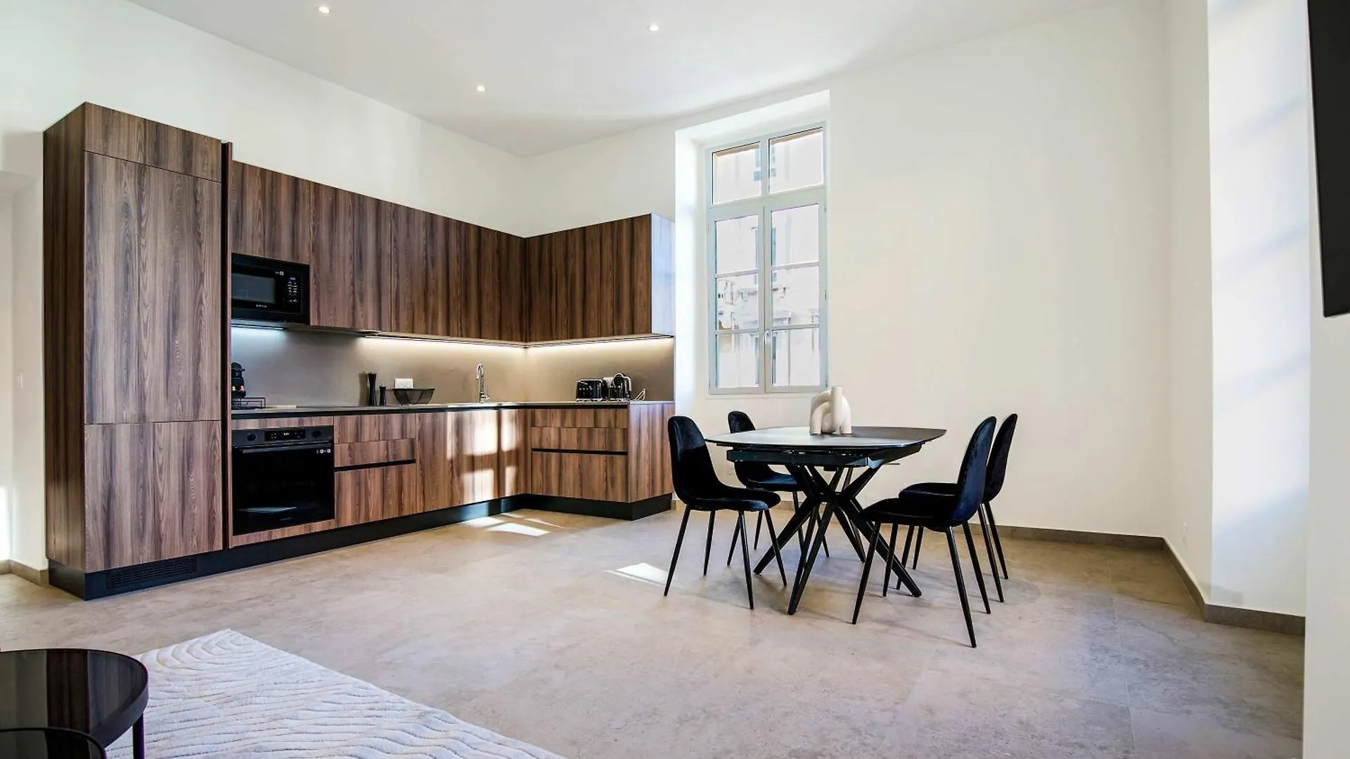 Massena Infinity Apartment Nice
