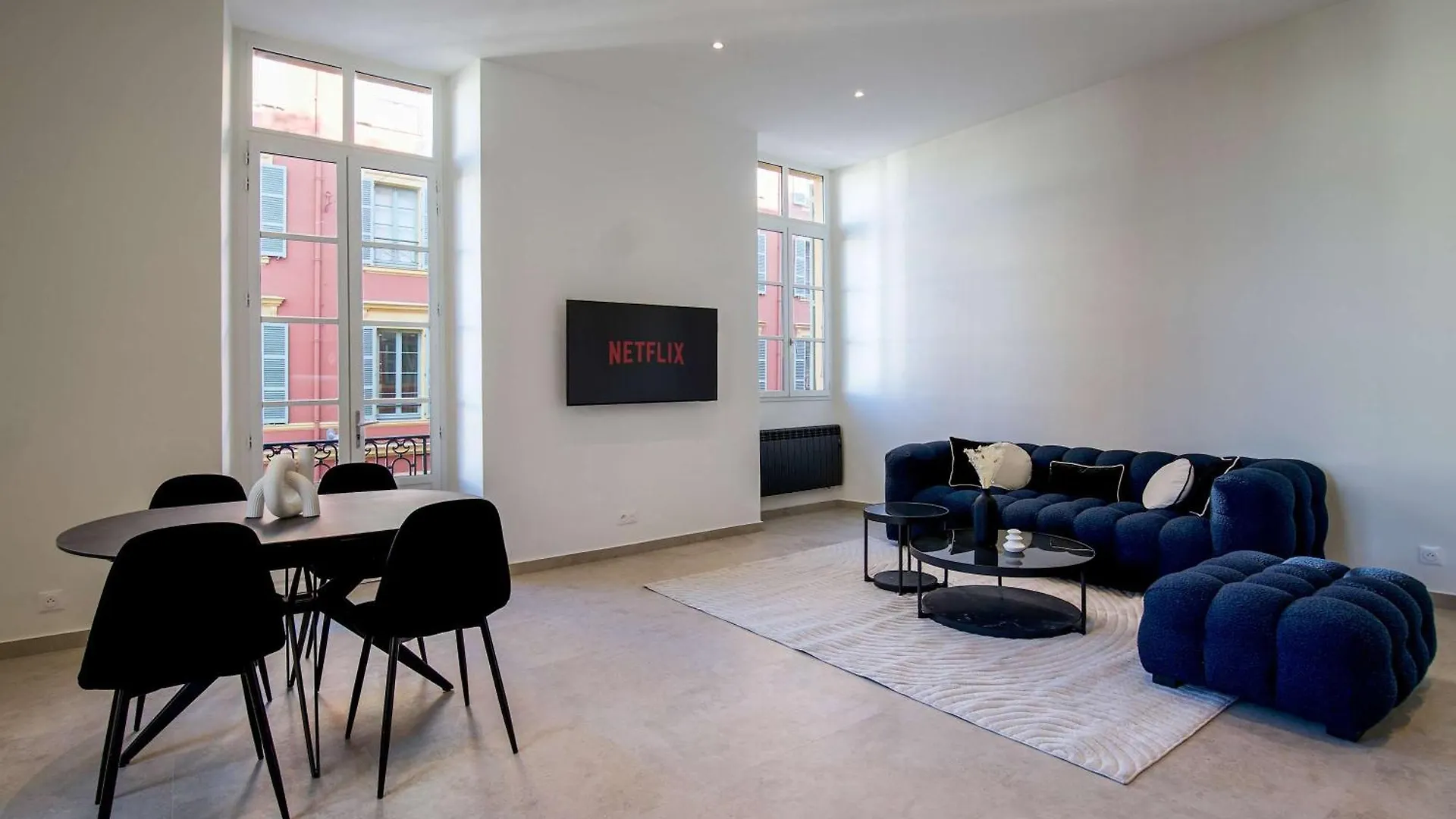 Massena Infinity Apartment Nice